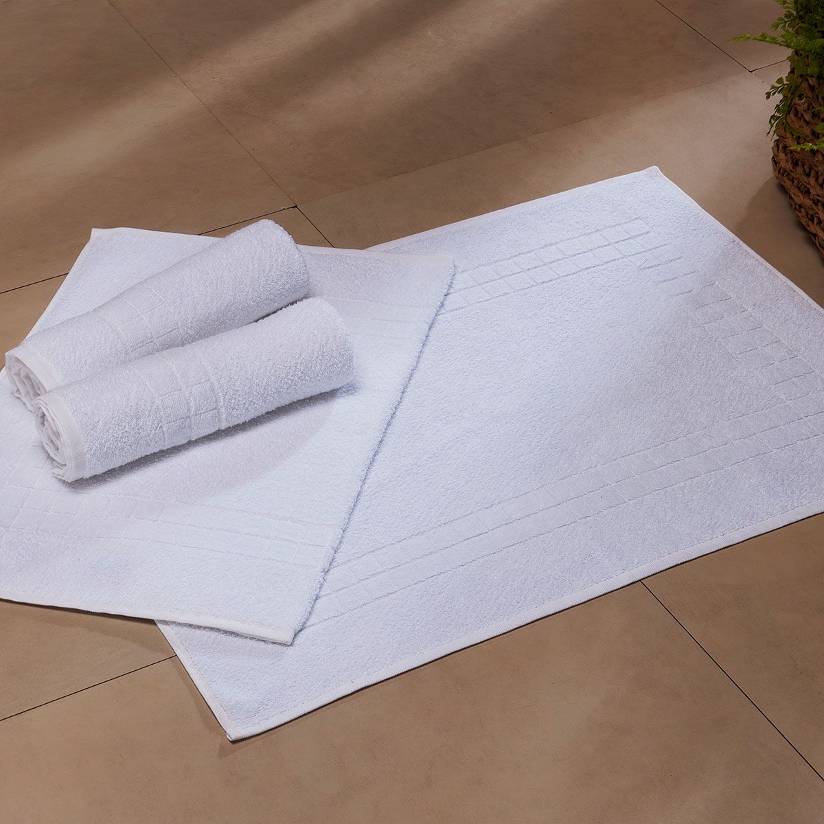 Toalha de Piso Branca Smart Hotelaria - 50x70cm - Gramatura 450g/m2 -  Peso: 157g