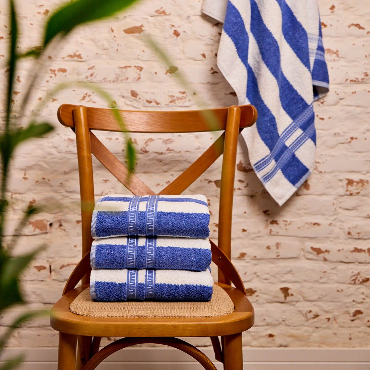 Toalha de Praia Hotelaria Lined Listrada - 70x145cm - Gramatura 445g/m2 - Peso: 450g