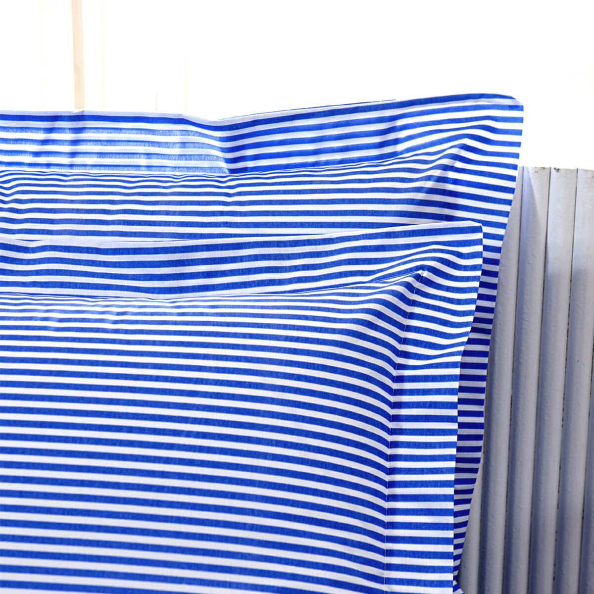 FRONHA LISTRADA DE AZUL COM ABAS