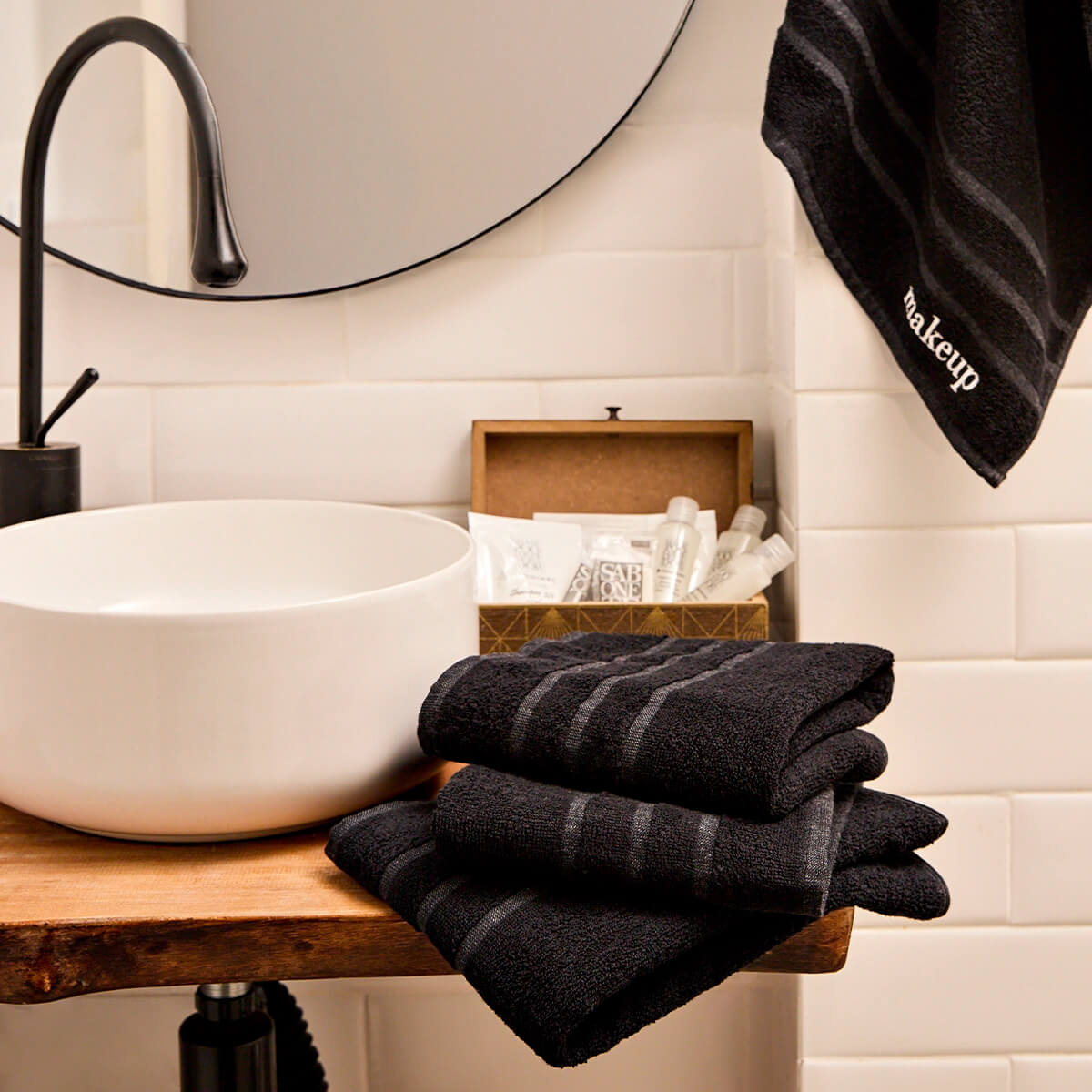 Toalha para Maquiagem Preta Makeup